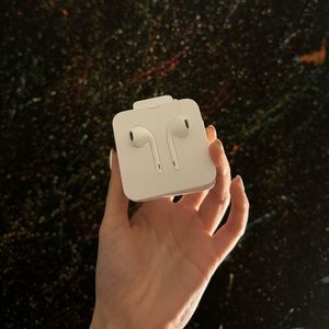 ORIGINAL APPLE EARPODS LIGHTNING PORT
